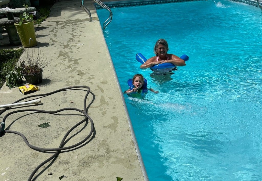 Pretty and Ella Play&nbsp;Date